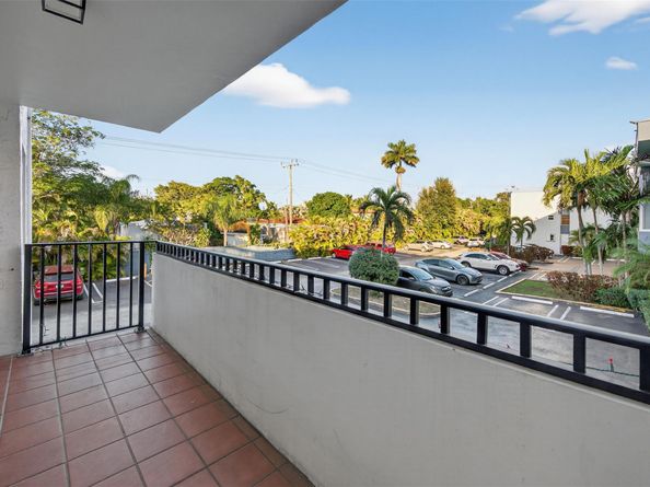 2465 SW 18th Ave 3206, Miami FL 33145