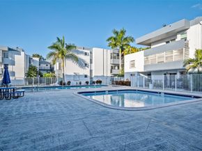 2465 SW 18th Ave 3206, Miami FL 33145