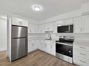 2465 SW 18th Ave 3206, Miami FL 33145