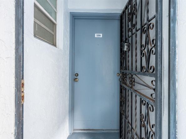 2465 SW 18th Ave 3206, Miami FL 33145