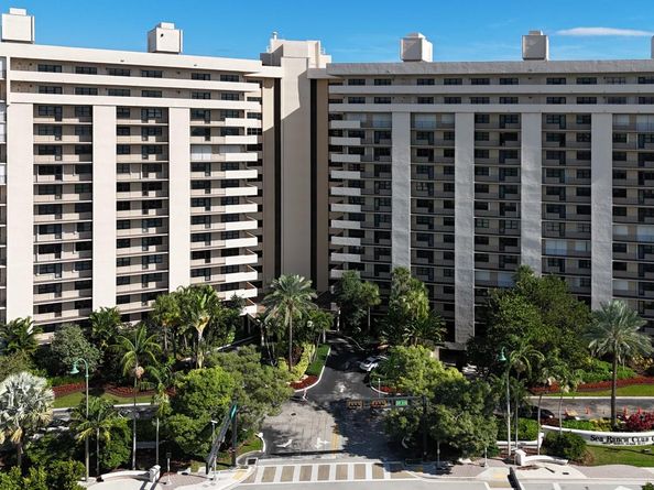 4900 N Ocean Blvd 303, Lauderdale By The Sea FL 33308