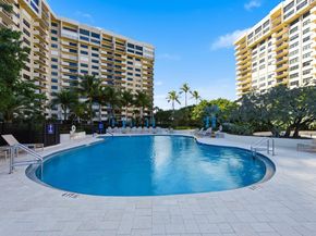 4900 N Ocean Blvd 303, Lauderdale By The Sea FL 33308