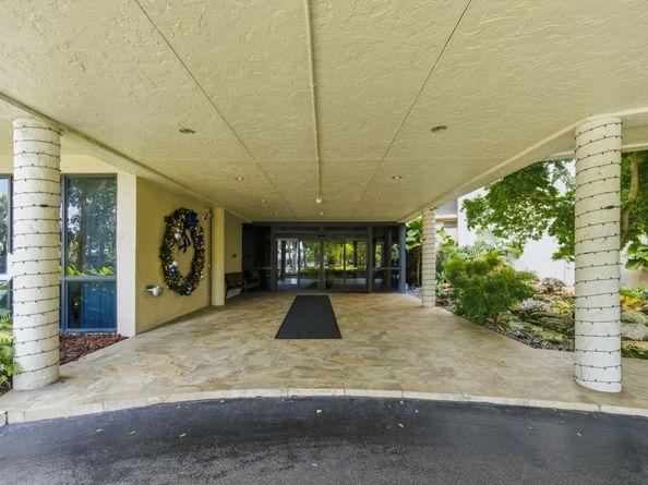 4900 N Ocean Blvd 303, Lauderdale By The Sea FL 33308