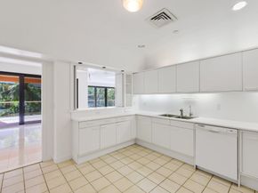 2 N Breakers Row S32, Palm Beach FL 33480