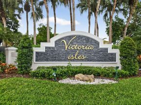 5784 NW 49th Ln, Coconut Creek FL 33073