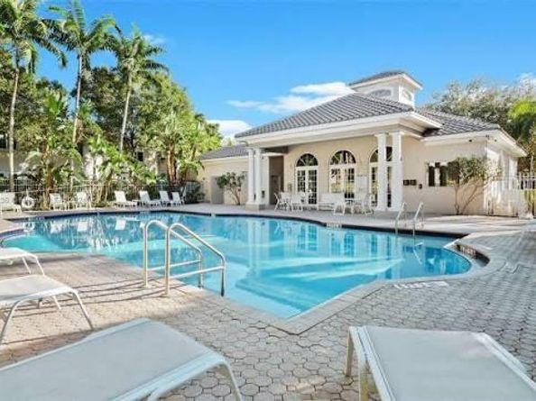 5784 NW 49th Ln, Coconut Creek FL 33073