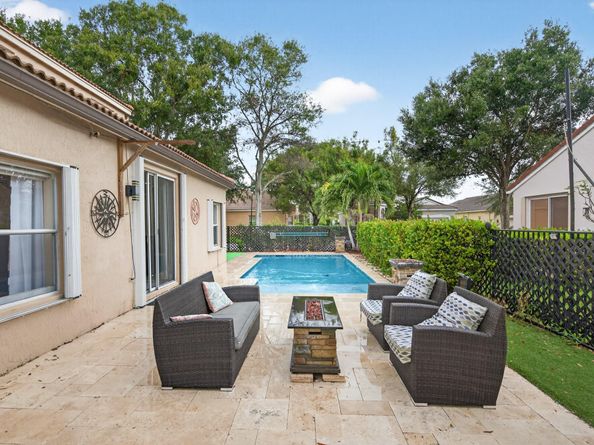 5784 NW 49th Ln, Coconut Creek FL 33073