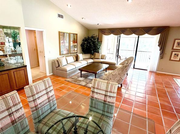 22 Eastgate Drive D, Boynton Beach FL 33436