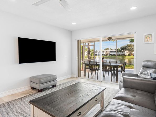 1341 NW 19th Terrace 83C, Delray Beach FL 33445