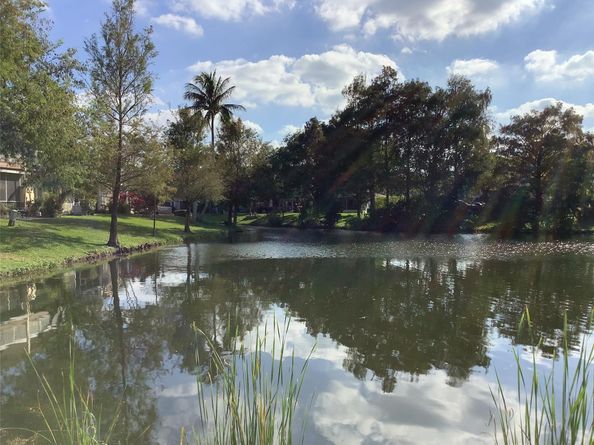 4765 S Hemingway Cir 68, Margate FL 33063