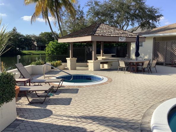 4765 S Hemingway Cir 68, Margate FL 33063