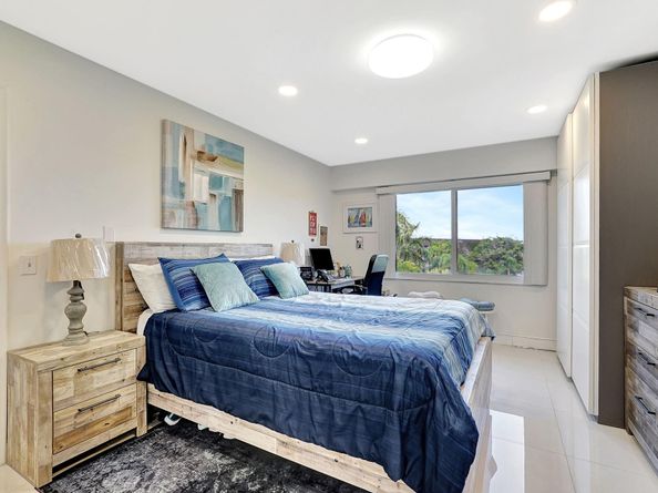 1401 SW 128th Ter 406H, Pembroke Pines FL 33027