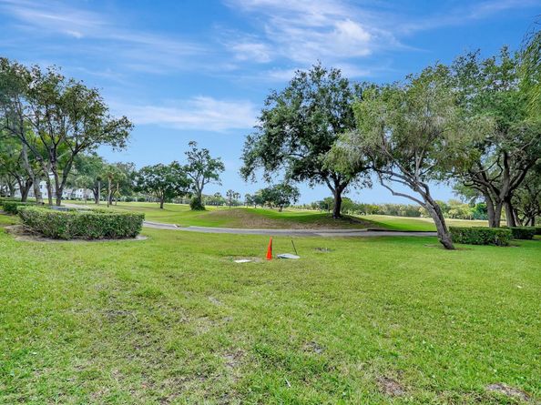 1401 SW 128th Ter 406H, Pembroke Pines FL 33027