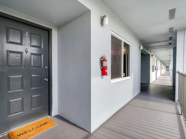 1401 SW 128th Ter 406H, Pembroke Pines FL 33027