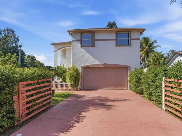 2151 NW 121st Avenue, Plantation FL 33323