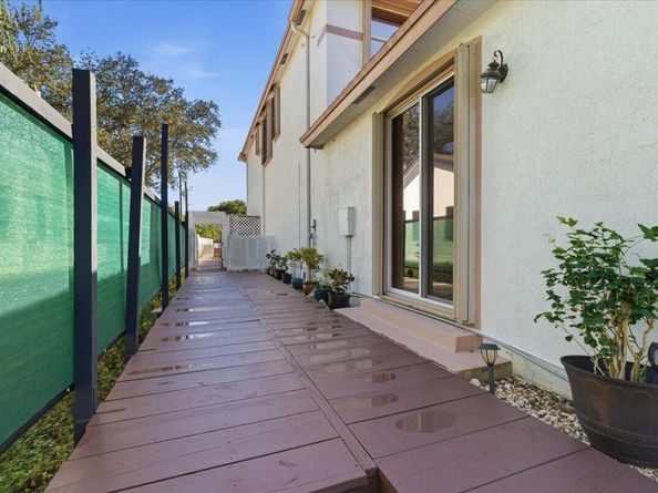 2151 NW 121st Avenue, Plantation FL 33323