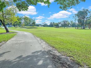 277 Old Meadow Way, Palm Beach Gardens FL 33418