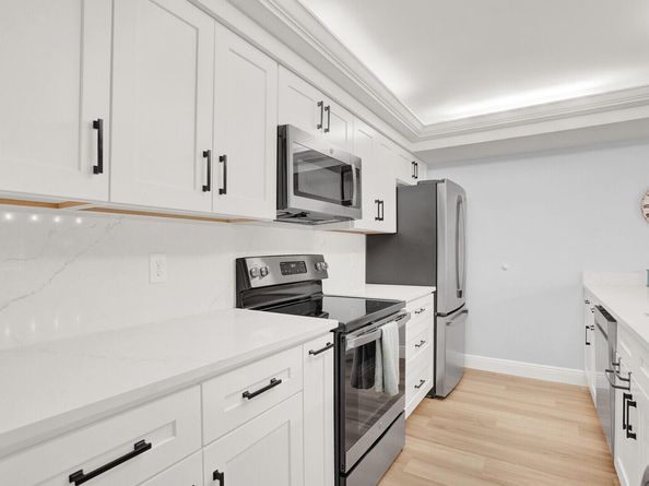 277 Old Meadow Way, Palm Beach Gardens FL 33418