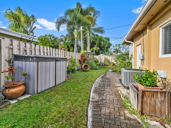 1121 SE 14th Court, Deerfield Beach FL 33441