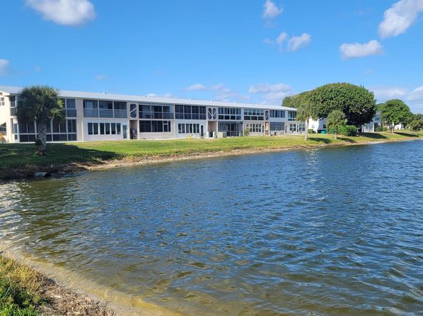 35 Somerset B, West Palm Beach FL 33417