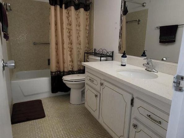 35 Somerset B, West Palm Beach FL 33417