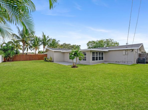 521 NE 32nd Street, Boca Raton FL 33431