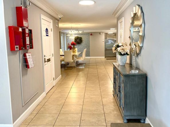 1439 S Ocean Boulevard 303, Lauderdale By The Sea FL 33062