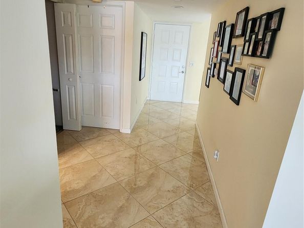 1201 SW 141st Ave 403 J, Hollywood FL 33027