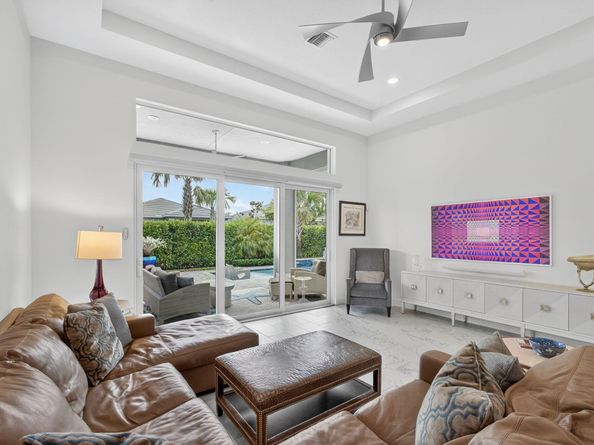 10050 Regency Way, Palm Beach Gardens FL 33412