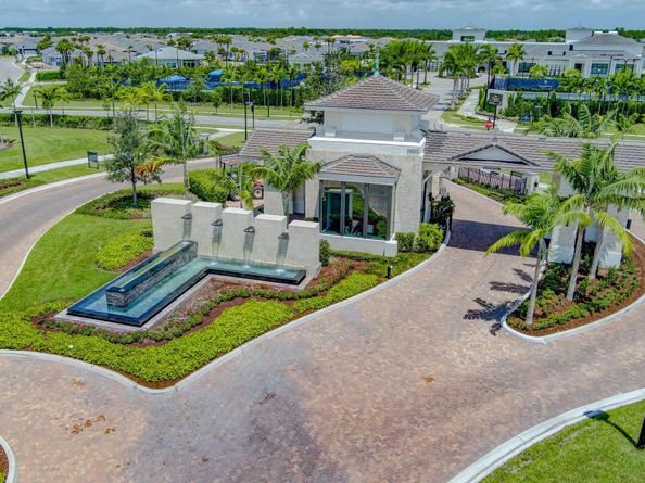 10050 Regency Way, Palm Beach Gardens FL 33412
