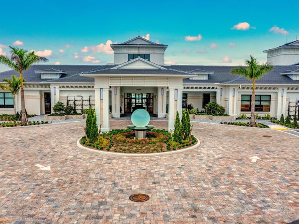 10050 Regency Way, Palm Beach Gardens FL 33412