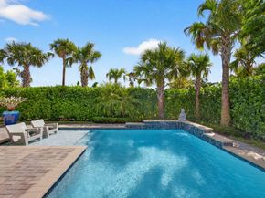 10050 Regency Way, Palm Beach Gardens FL 33412