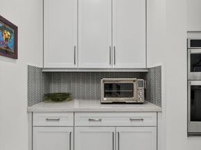 10050 Regency Way, Palm Beach Gardens FL 33412