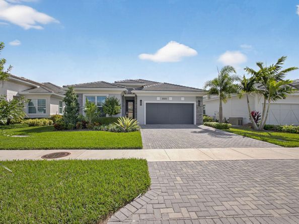 10050 Regency Way, Palm Beach Gardens FL 33412