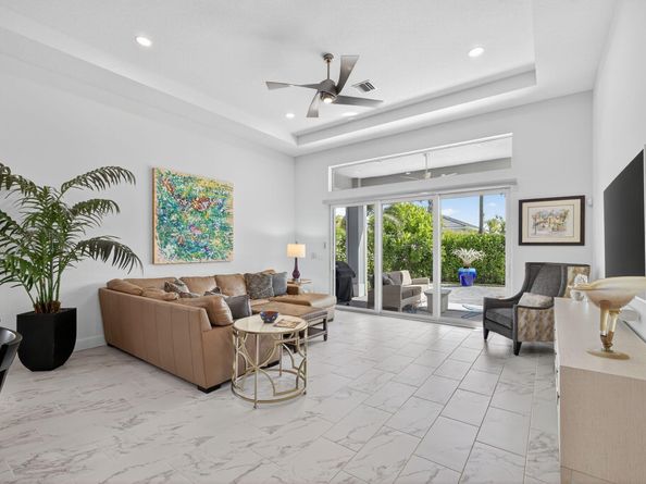 10050 Regency Way, Palm Beach Gardens FL 33412