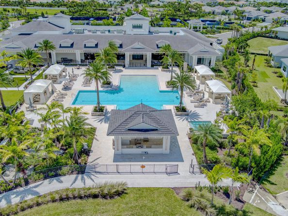 10050 Regency Way, Palm Beach Gardens FL 33412