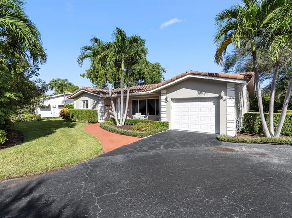 7237 E Tropical Way, Plantation FL 33317