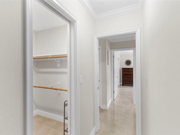 7237 E Tropical Way, Plantation FL 33317