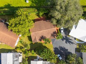 7237 E Tropical Way, Plantation FL 33317