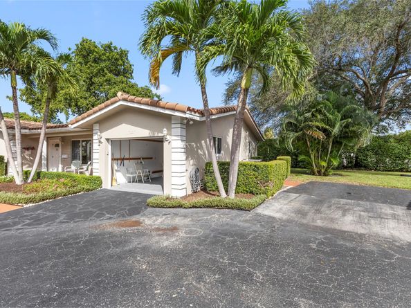 7237 E Tropical Way, Plantation FL 33317