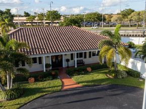 7237 E Tropical Way, Plantation FL 33317