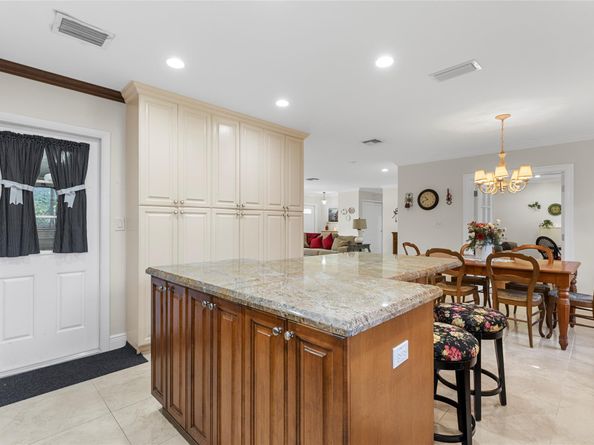 7237 E Tropical Way, Plantation FL 33317
