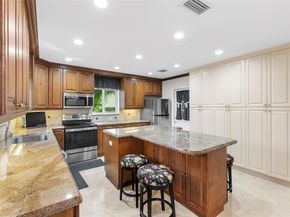 7237 E Tropical Way, Plantation FL 33317