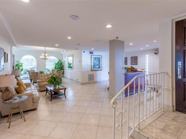 3570 S Ocean Blvd 311, South Palm Beach FL 33480