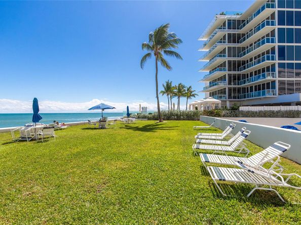 3570 S Ocean Blvd 311, South Palm Beach FL 33480