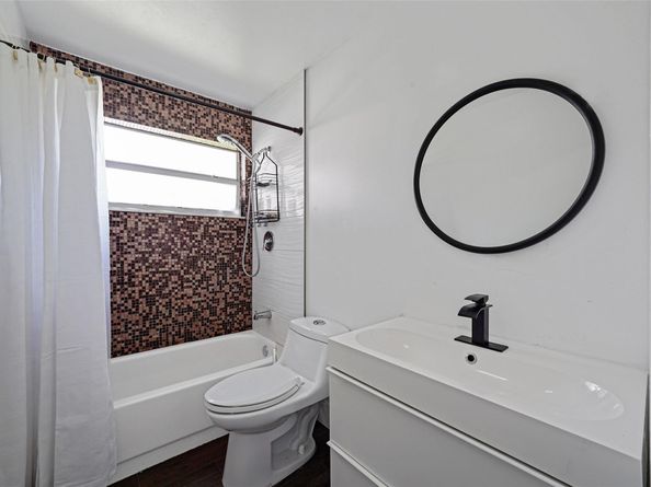 2687 Oak Park Cir, Davie FL 33328