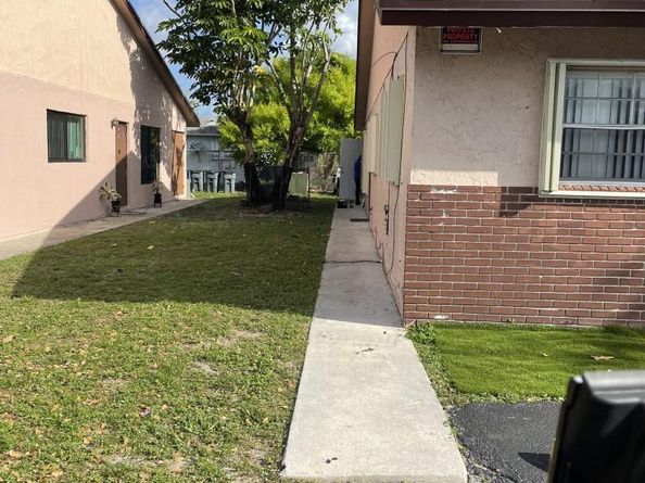 1471 NW 22nd St, Fort Lauderdale FL 33311