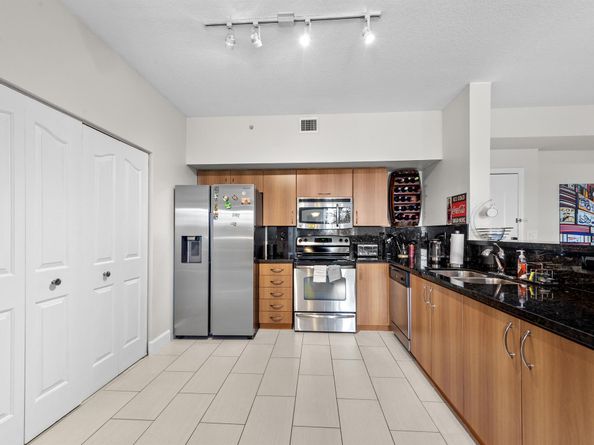 255 NE 3rd Avenue 2401, Delray Beach FL 33444
