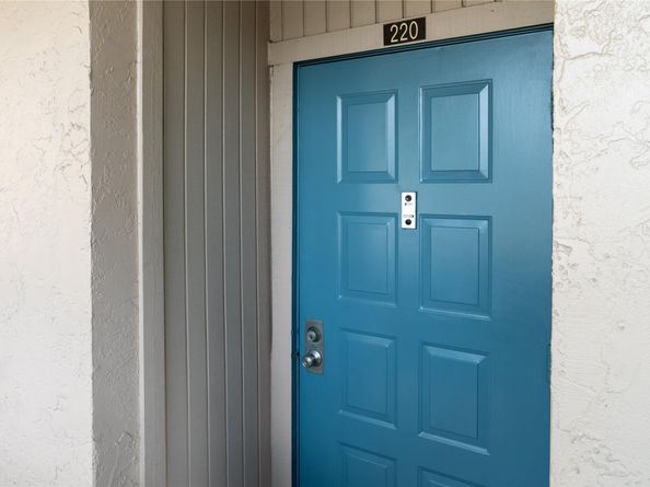 1101 Colony Point Cir 220, Pembroke Pines FL 33026