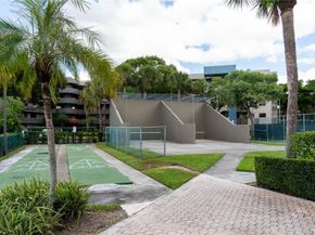 1101 Colony Point Cir 220, Pembroke Pines FL 33026